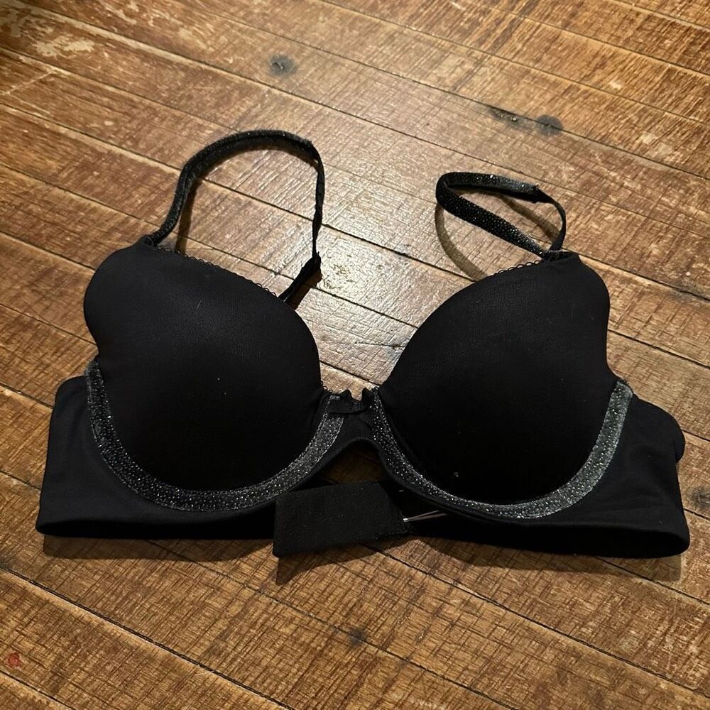 Victoria’s Secret shimmery sparkly lined Demi 34B